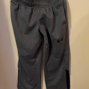Youth small Under armour grey and black pants